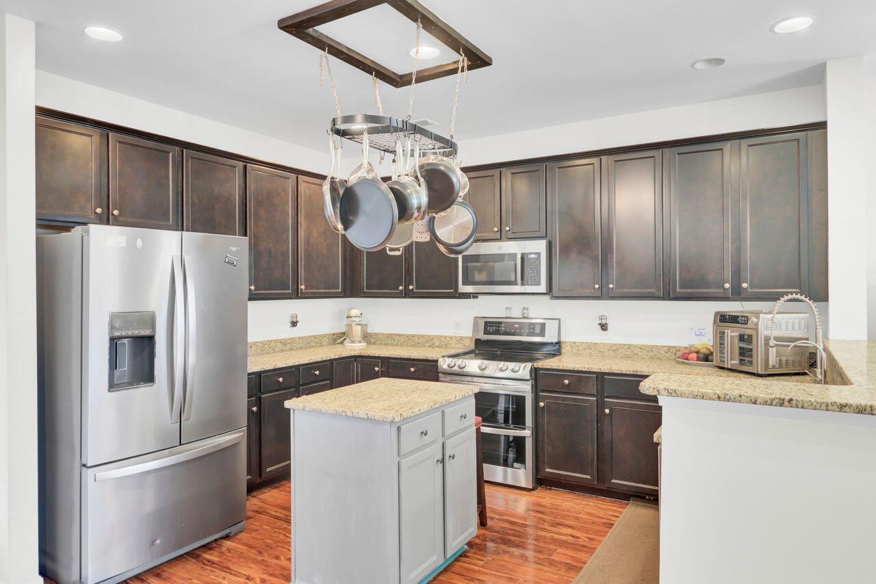 613 Ravens Wood Road Summerville, SC 29486 - Photo 10 of 43 (13)