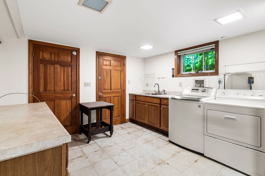 8 Auburn Road Beverly, MA 01915 - Photo 28 of 35 Gallery Image 28
