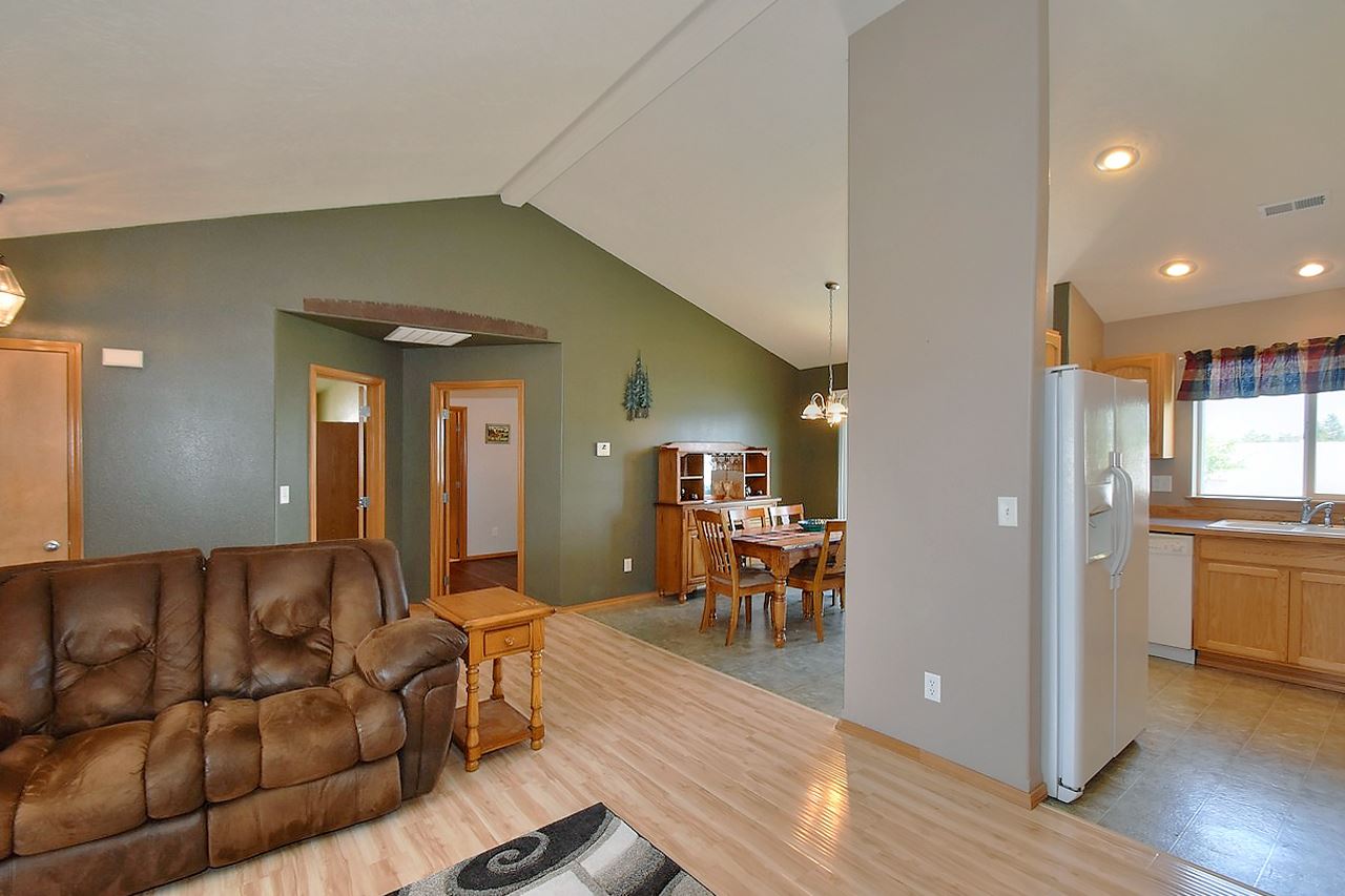 820 North Fox Ridge Road Medical Lake, WA 99022 - Photo 6 of 20 Gallery Image 6