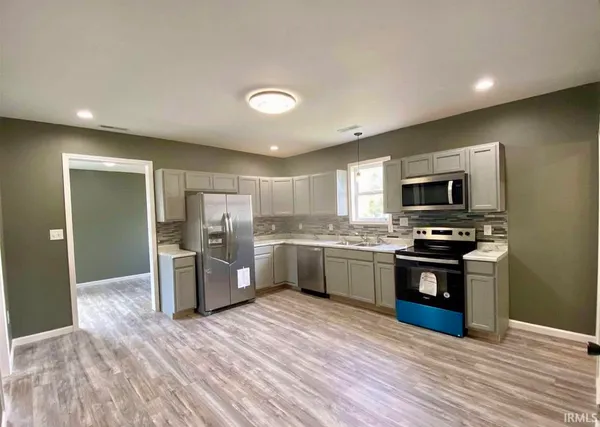 $1,650 | 2021 13th Street, Bedford, IN 47421