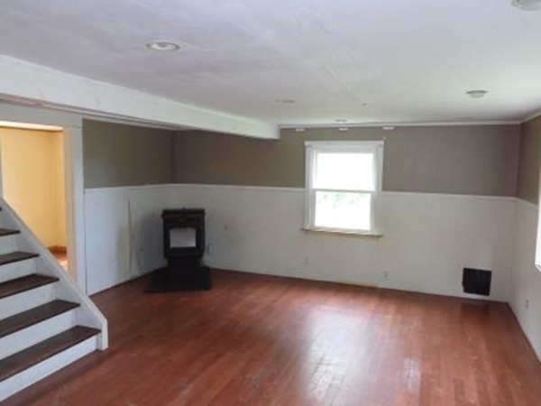 102 Wilbraham Road Monson, MA 01057 - Photo 3 of 10