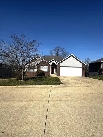 $330,000 | 215 Settlers Pass, Waynesville, MO 65583