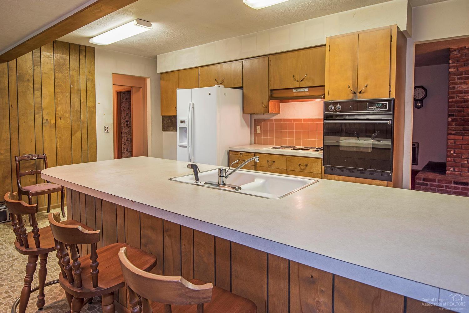 63385 Hamehook Road Bend, OR 97701 - Photo 7 of 25 Additional Photo