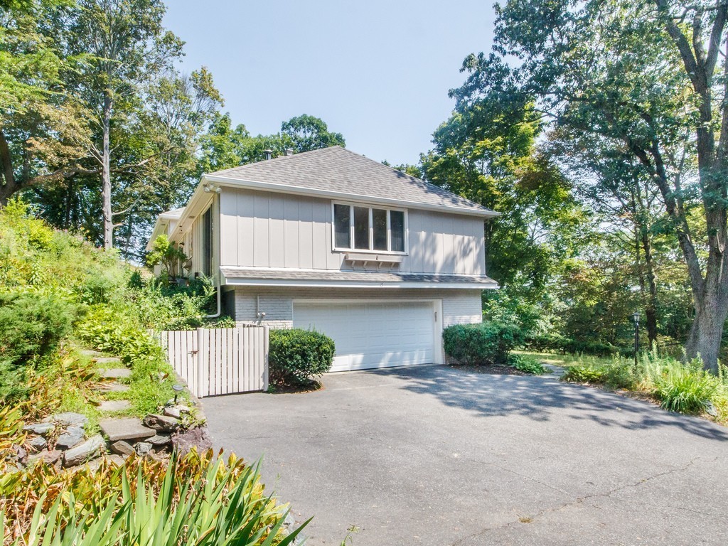 15 Myopia Road Winchester, MA 01890 - Photo 3 of 27