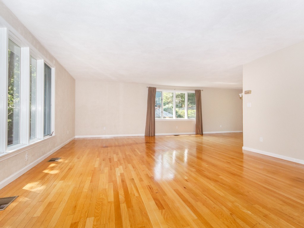 15 Myopia Road Winchester, MA 01890 - Photo 7 of 27