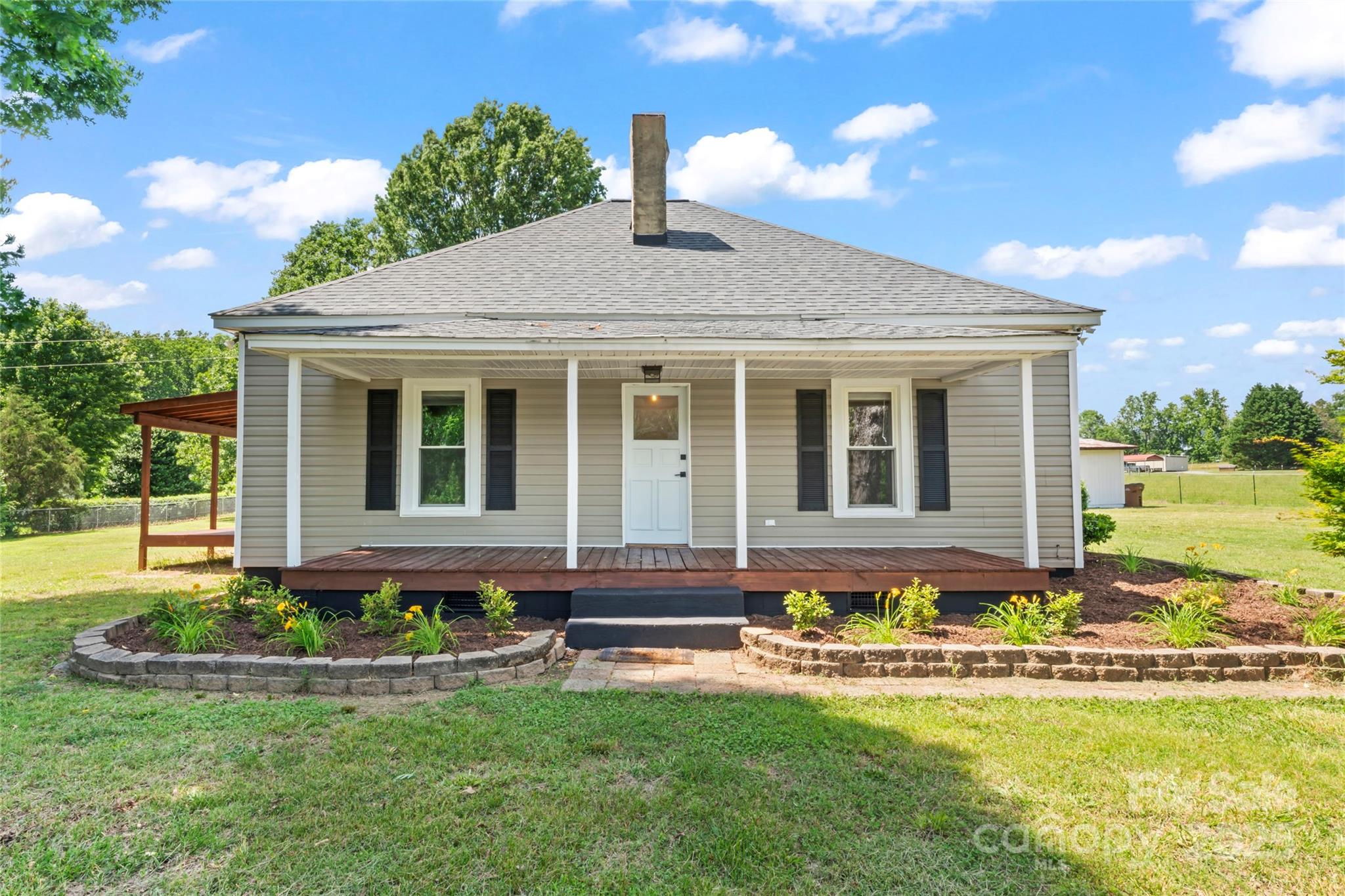 233 Sellers Road Kings Mountain, NC 28086 - Photo 1 of 33 Gallery Image 1