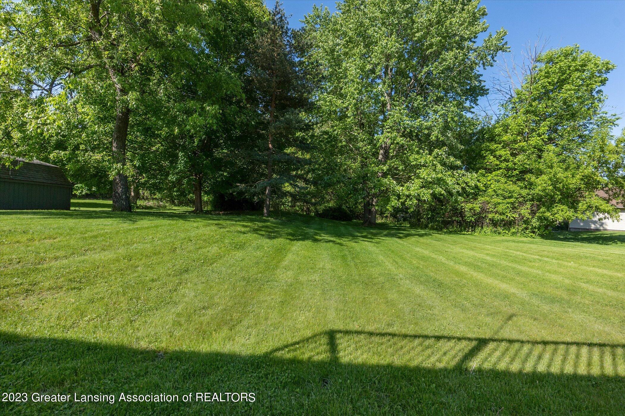 360 Tanbark Drive Dimondale, MI 48821 - Photo 37 of 41 38-360-Tanbark-Dr-Dimondale-MI-48821-Win