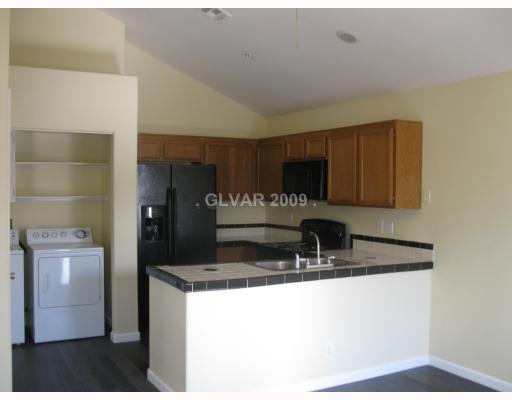 2121 Sun Swept Way Henderson, NV 89074 - Photo 3 of 12 Kitchen.