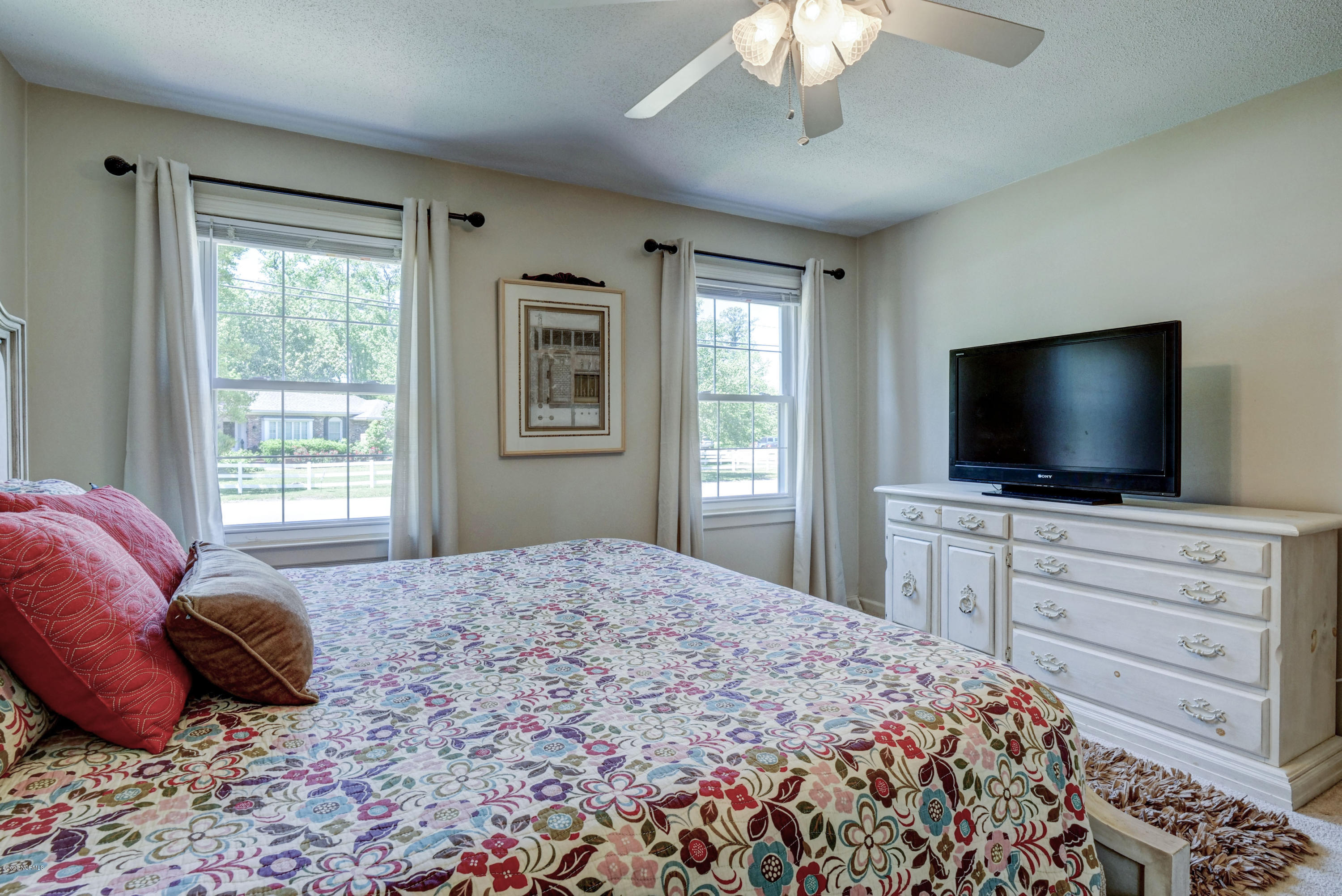 118 Buccaneer Road Wilmington, NC 28409 - Photo 17 of 32 Master Bedroom