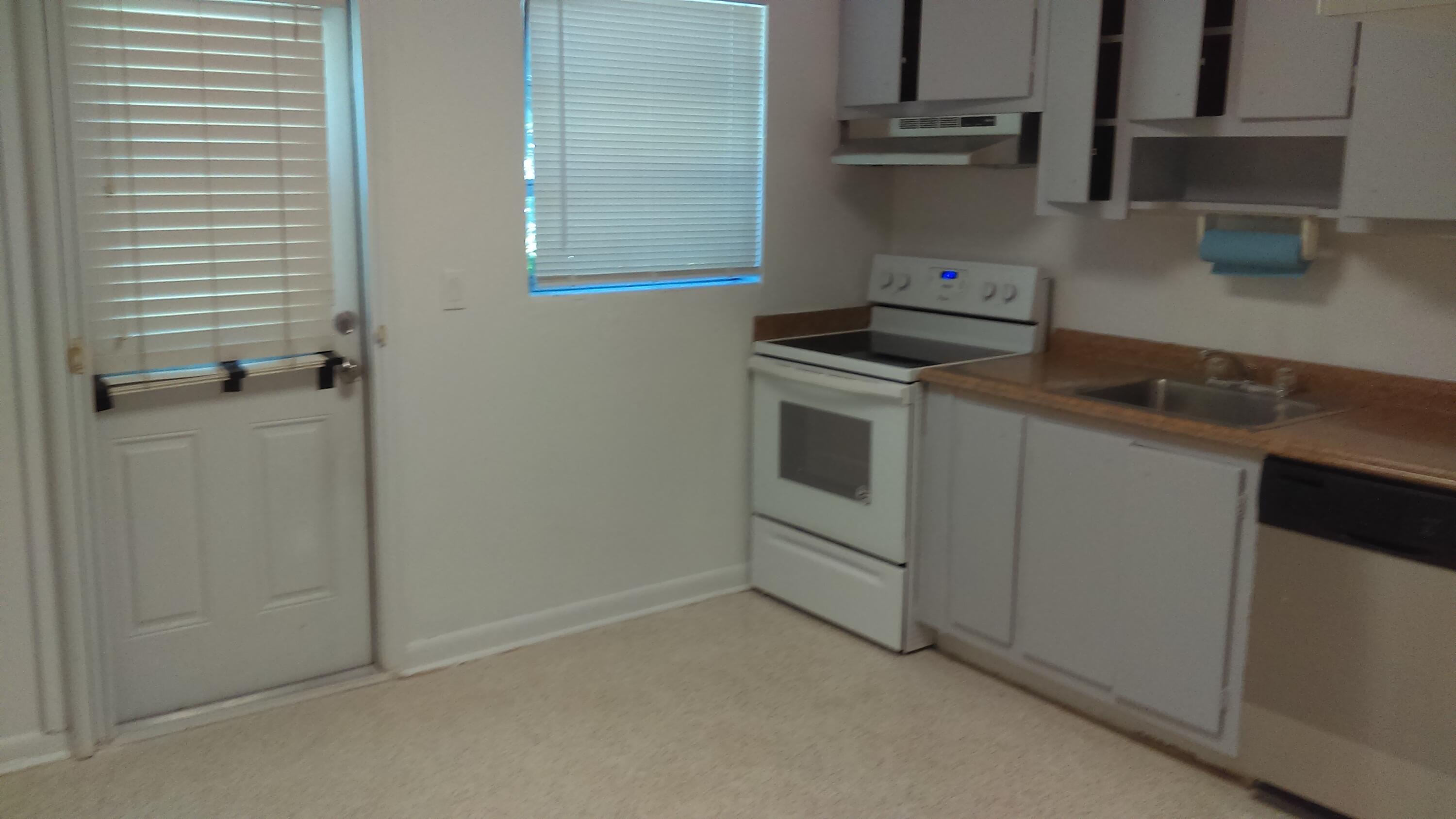 828 Prosperity Farms Road North Palm Beach, FL 33408 - Photo 2 of 13 Kitchen