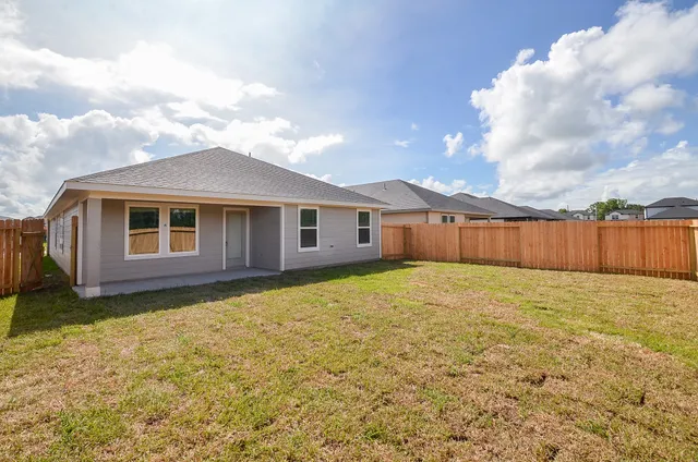 $2,100 | 7831 Sanremo Drive, Richmond, TX 77406