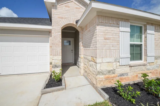 $2,100 | 7831 Sanremo Drive, Richmond, TX 77406