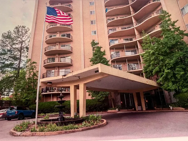 $122,000 | 475 North Highland Street, Unit 3H, Memphis, TN 38122