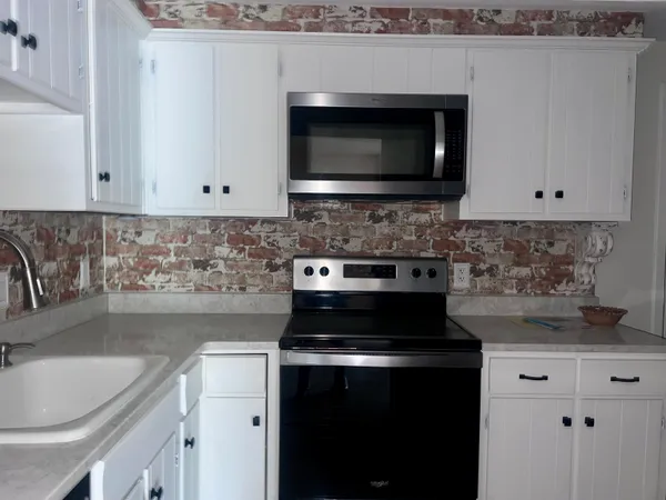 $122,000 | 475 North Highland Street, Unit 3H, Memphis, TN 38122