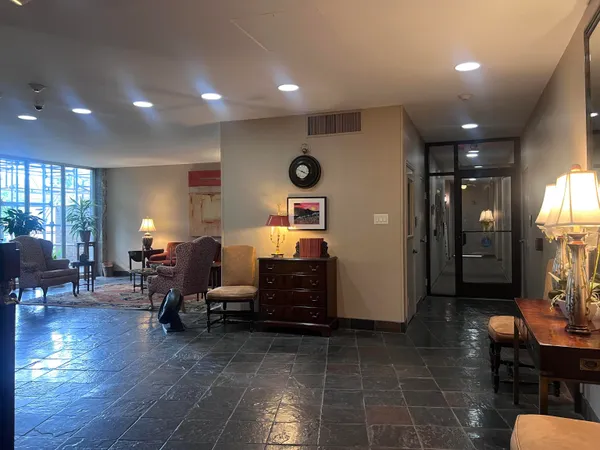 $122,000 | 475 North Highland Street, Unit 3H, Memphis, TN 38122