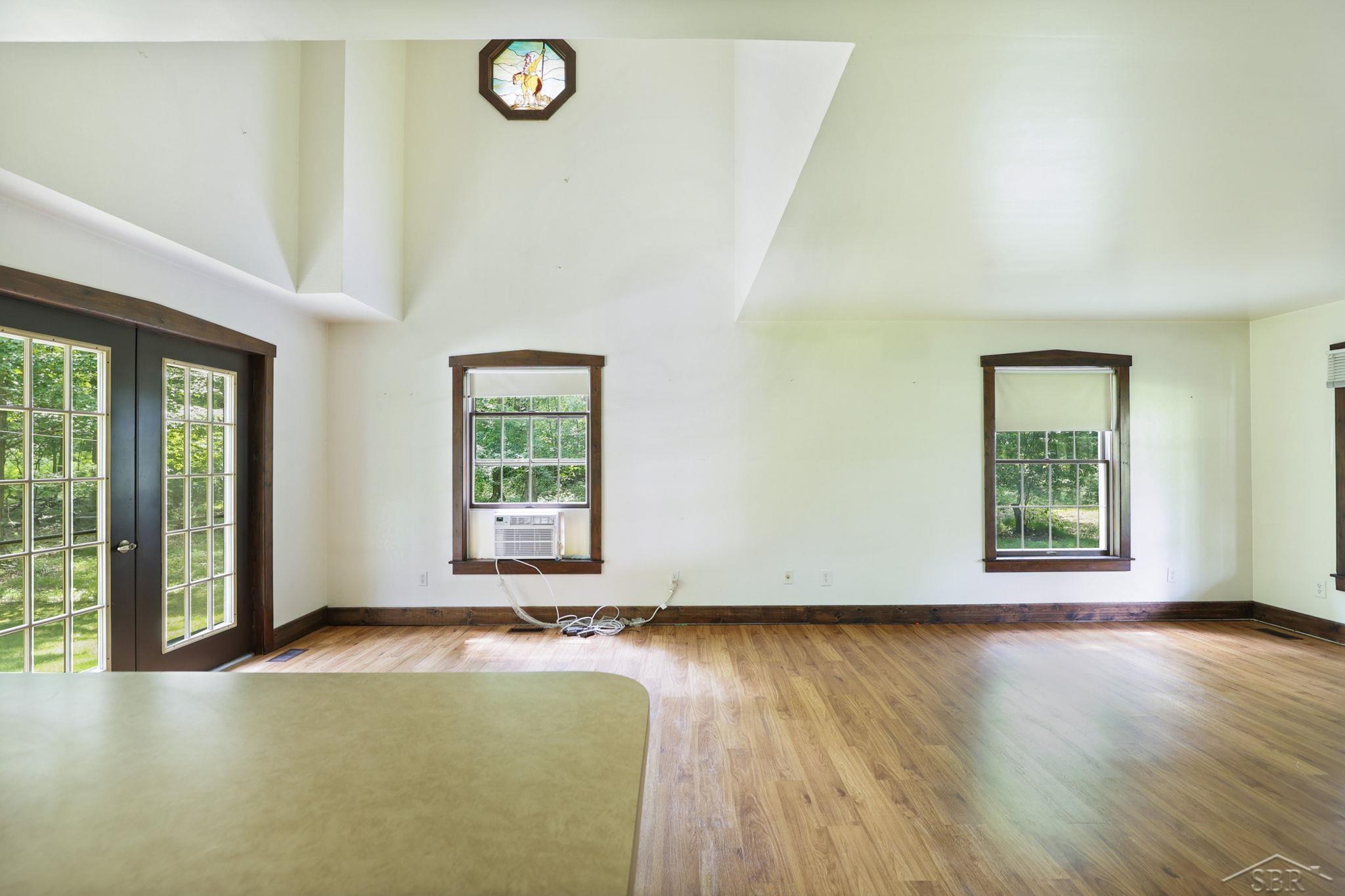 8101 Vassar Road Millington, MI 48746 - Photo 19 of 72 50119316-18.JPG