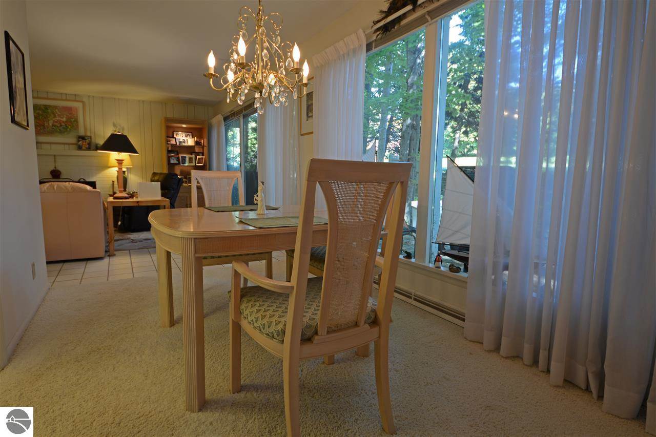 610 Bloomfield Road Traverse City, MI 49686 - Photo 11 of 56 1797226-10.JPG