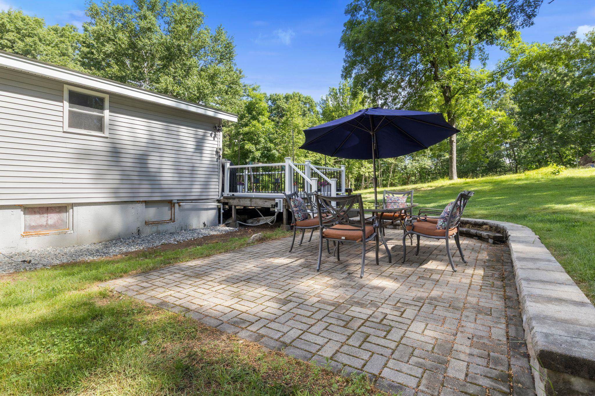 8 Diana Road Derry, NH 03038 - Photo 33 of 48