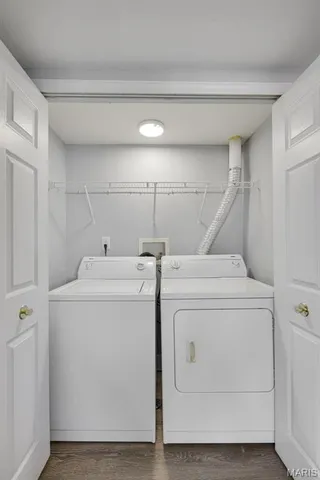 $2,400 | 1970 Greenpoint Drive, Unit 303, St. Louis, MO 63122