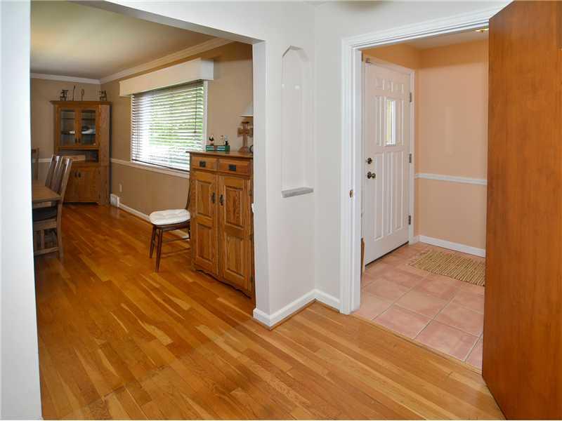 1003 Old Gate Road Blackridge, PA 15235 - Photo 3 of 21 Entry/Foyer.