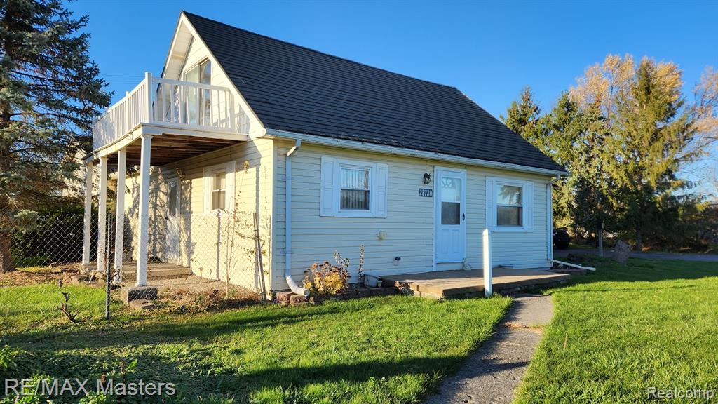 28730 Allen Road Trenton, MI 48183 - Photo 2 of 24 Gallery Image 2