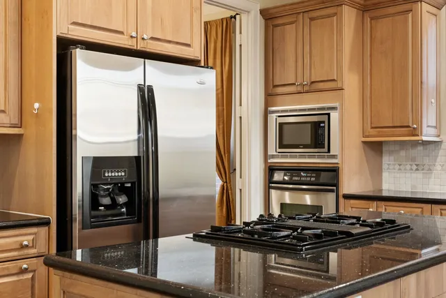 $639,000 | 6310 Hermann Lake Drive, Houston, TX 77021