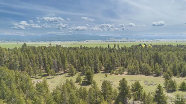 $699,999 | 13321 Highway 55, McCall, ID 83638
