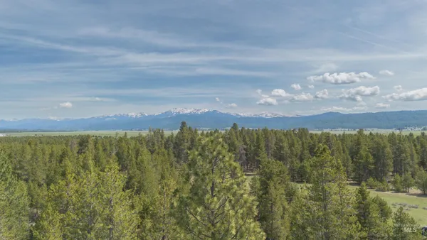 $699,999 | 13321 Highway 55, McCall, ID 83638