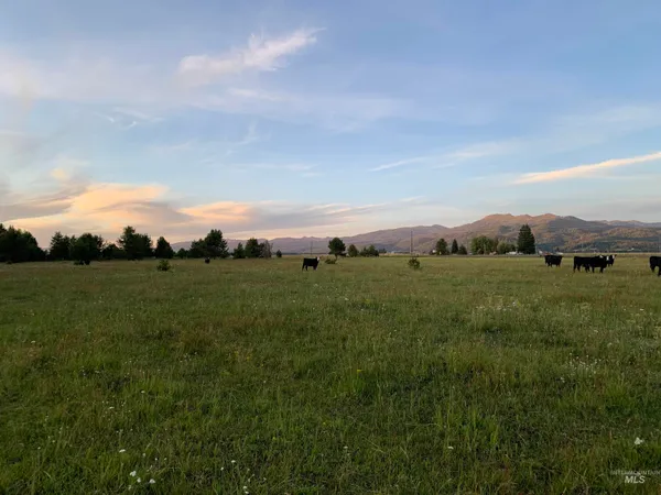 $699,999 | 13321 Highway 55, McCall, ID 83638