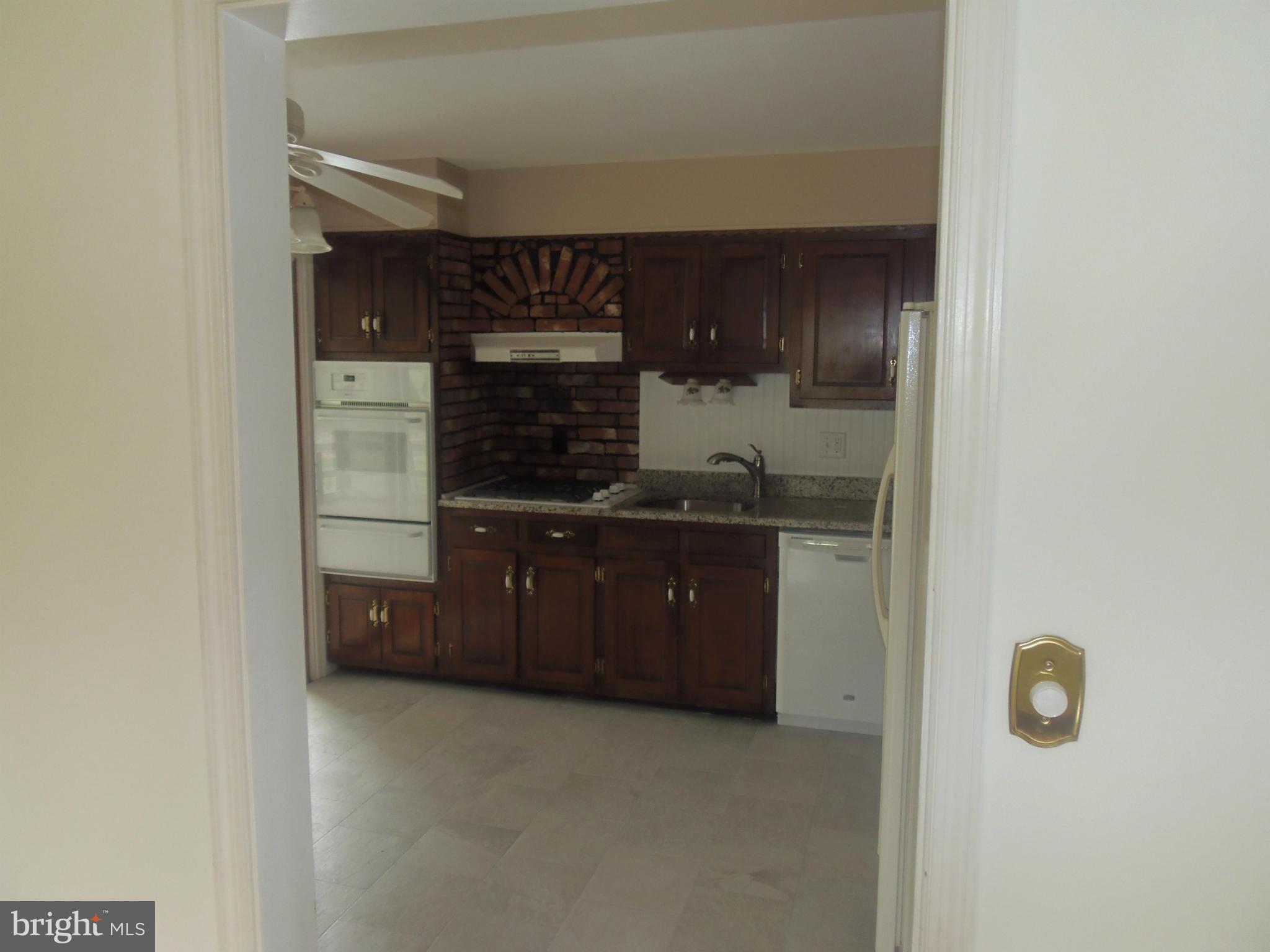 2433 Clydesdale Road Finksburg, MD 21048 - Photo 11 of 15 Kitchen