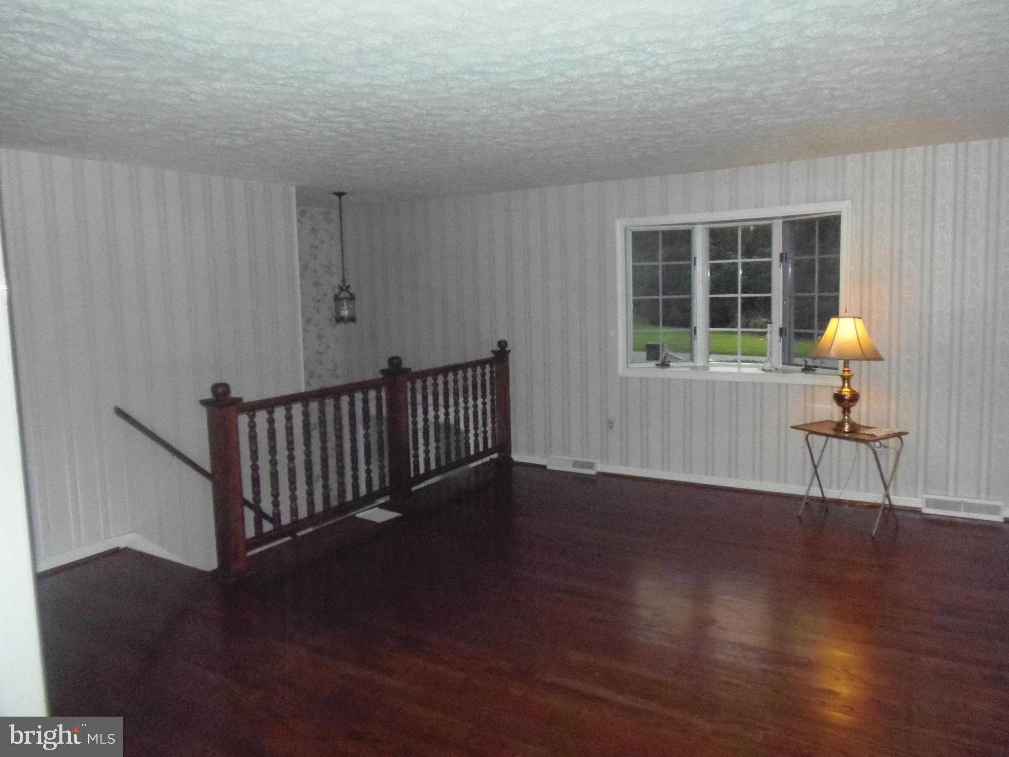 2433 Clydesdale Road Finksburg, MD 21048 - Photo 6 of 15 Living Room