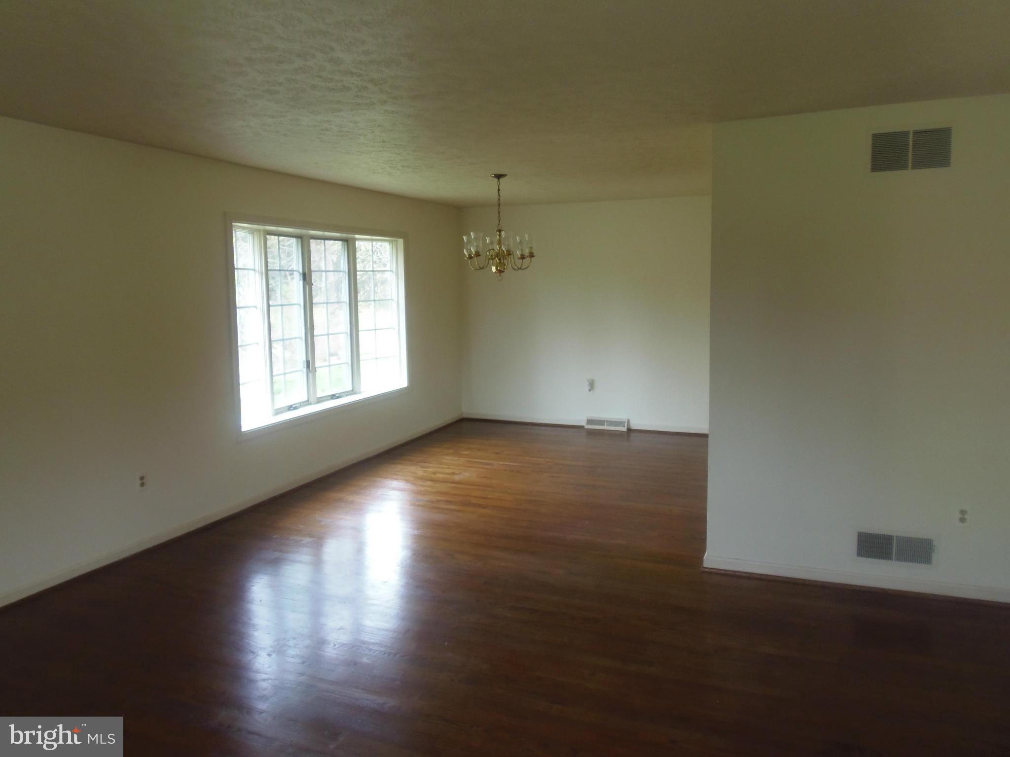 2433 Clydesdale Road Finksburg, MD 21048 - Photo 9 of 15 Dining Room