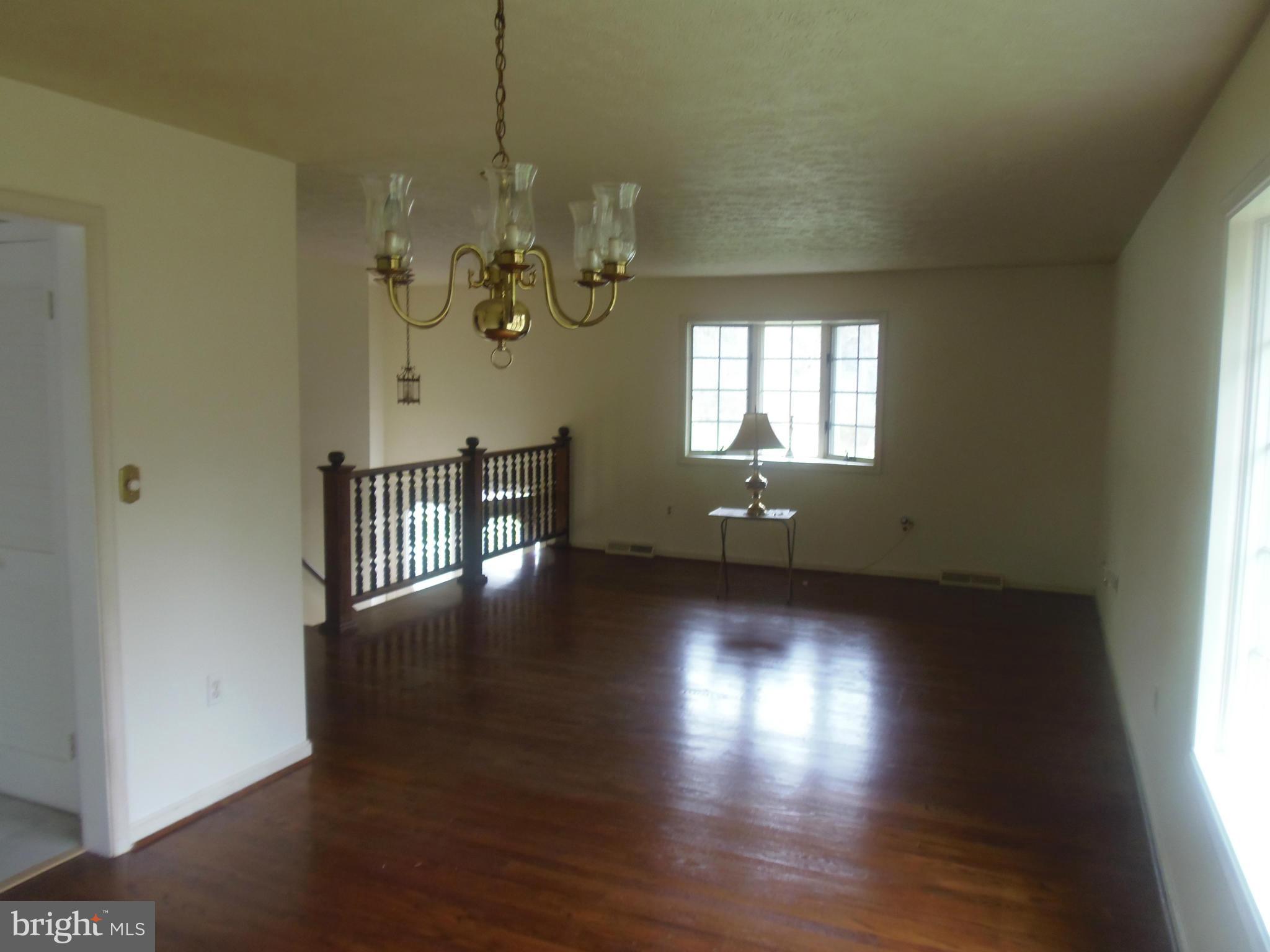 2433 Clydesdale Road Finksburg, MD 21048 - Photo 10 of 15 Living Room