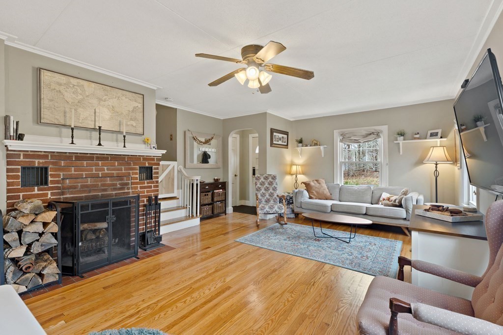17 Center Street Granby, MA 01033 - Photo 10 of 38