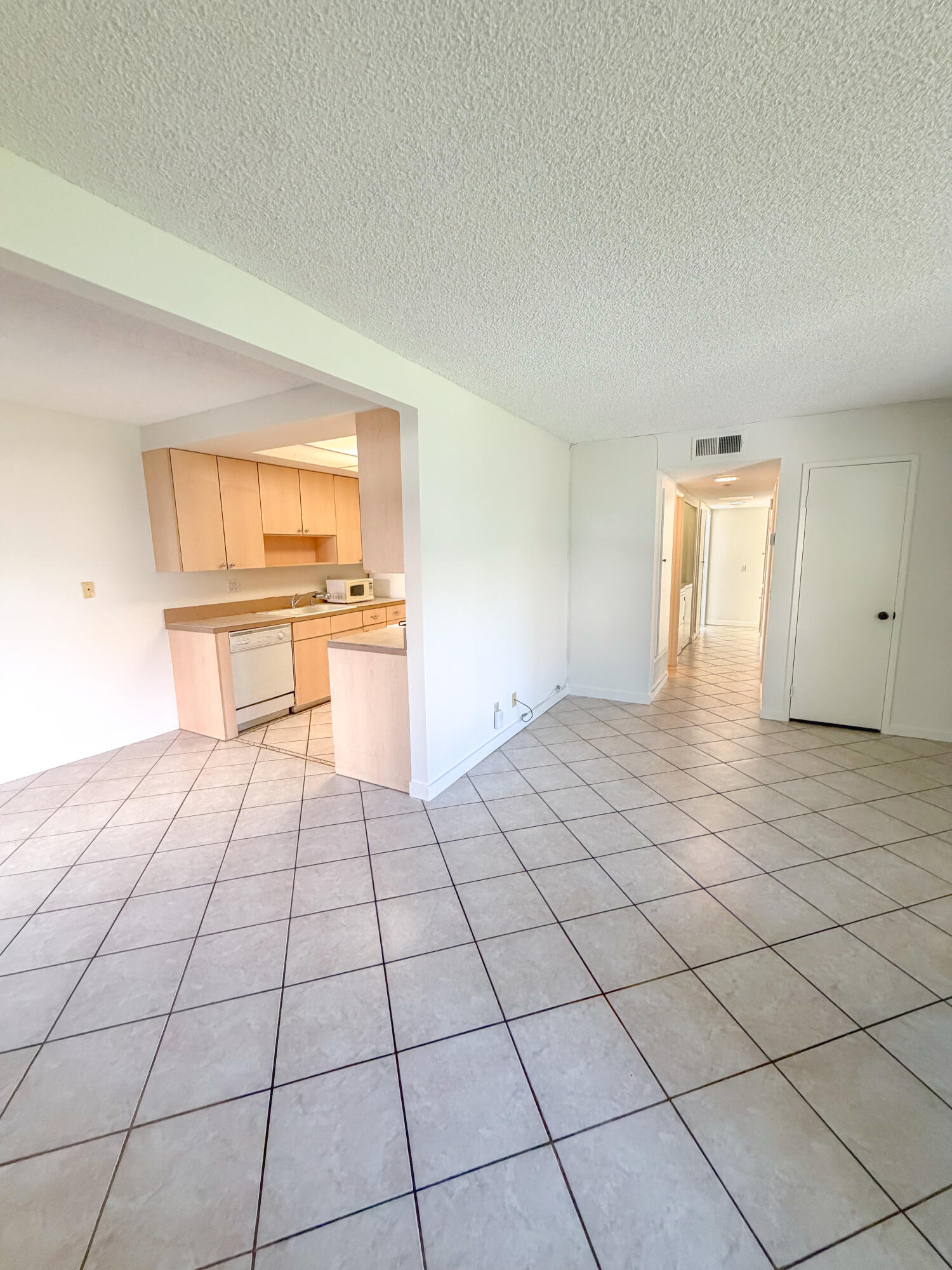 339 West Mariscal Road Palm Springs, CA 92262 - Photo 4 of 30 IMG_2633