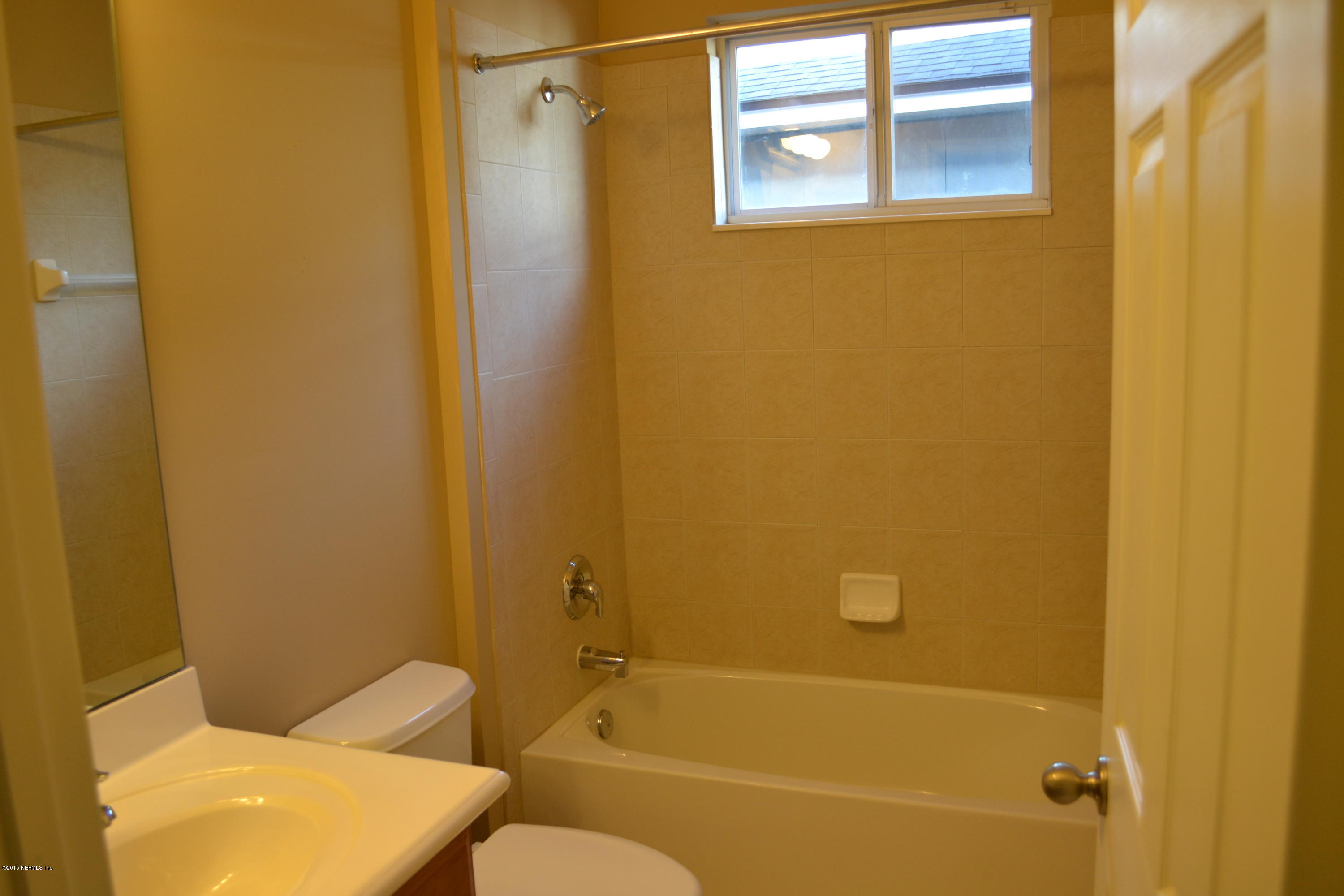 14422 Millhopper Road Jacksonville, FL 32258 - Photo 31 of 65 First floor hall bath
