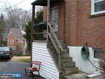209 School Lane Springfield, PA 19064 - Photo 3 of 12 Exterior Side