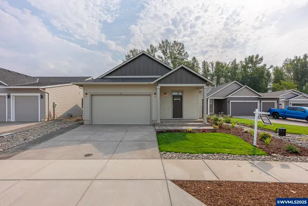 $539,900 | 702 Tigerlily Street, Silverton, OR 97381
