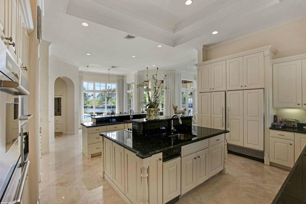 555 Middle Road Gulf Stream, FL 33483 - Photo 8 of 28 08