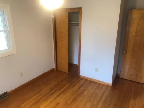 $2,950 | 60 Bridge Street, Hatfield, MA 01038