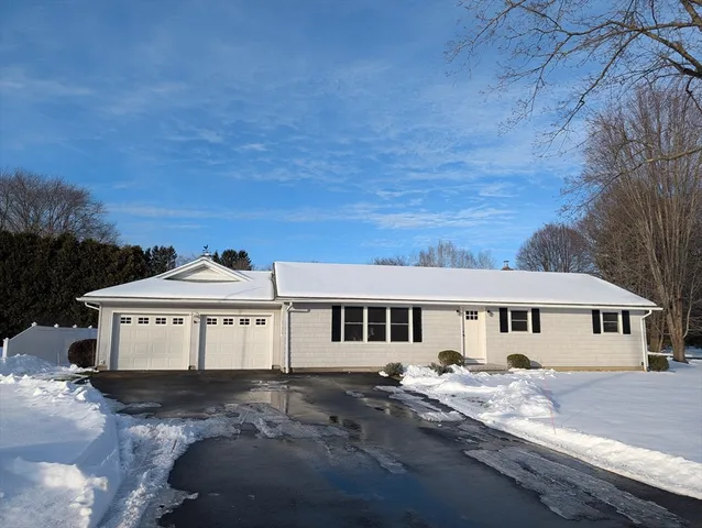 $2,950 | 60 Bridge Street, Hatfield, MA 01038