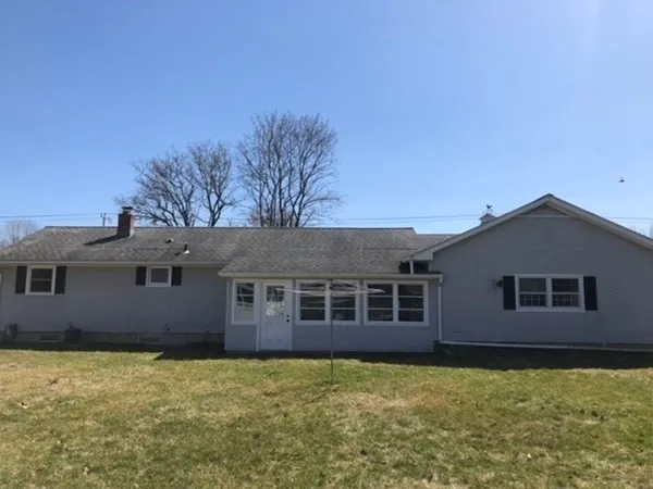 $2,950 | 60 Bridge Street, Hatfield, MA 01038