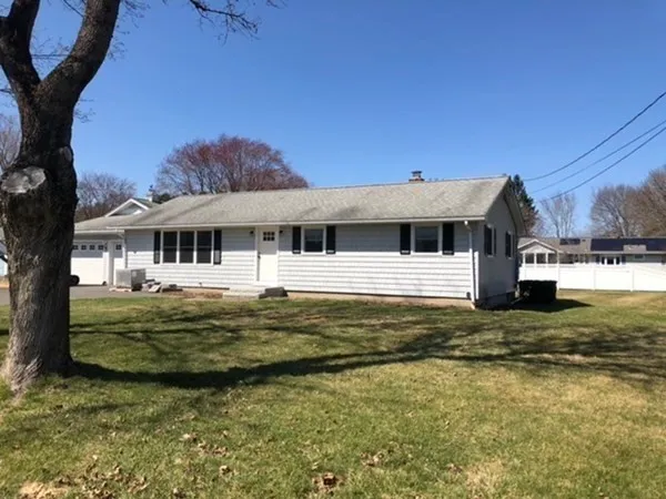 $2,950 | 60 Bridge Street, Hatfield, MA 01038