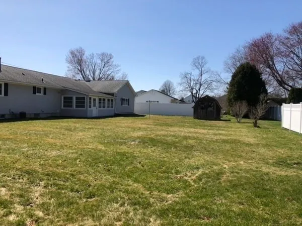 $2,950 | 60 Bridge Street, Hatfield, MA 01038