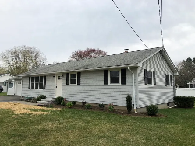 $2,950 | 60 Bridge Street, Hatfield, MA 01038