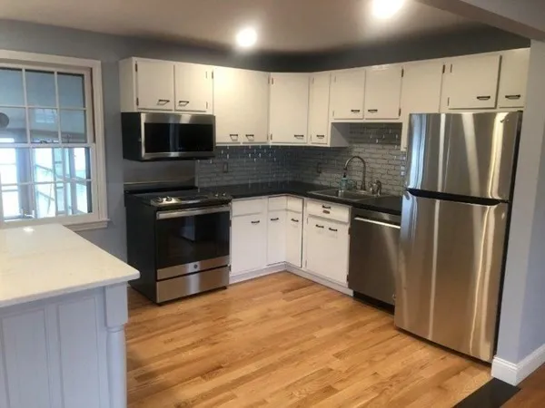 $2,950 | 60 Bridge Street, Hatfield, MA 01038