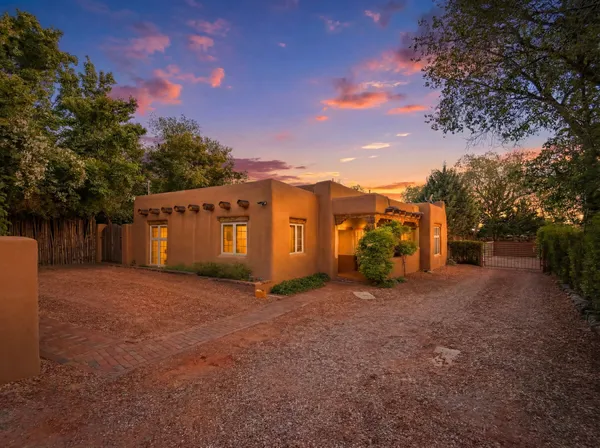 $1,195,000 | 502 Camino Sin Nombre, Santa Fe, NM 87505
