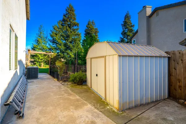 $619,999 | 24 Grand Fir Drive, Lodi, CA 95242