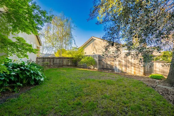 $619,999 | 24 Grand Fir Drive, Lodi, CA 95242