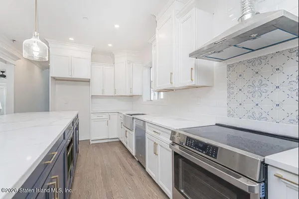 $1,498,000 | 197 Finlay Street | Tottenville